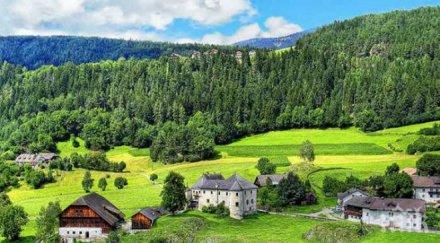 пуснаха продажба интернет цяло италианско село алпите