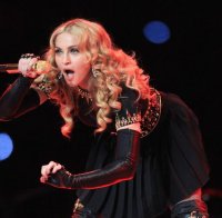 Мадона в скандал с френска партия