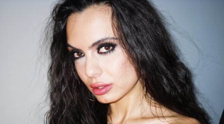 заплашвали лияна телефона