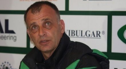 ботев враца изгони един италианец