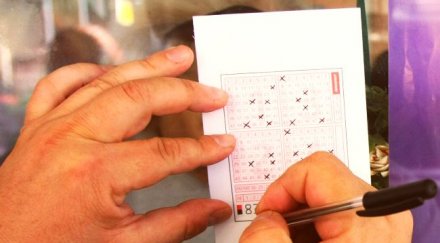 джакпотът оцеля седмица