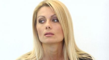 луд скандал венета райкова мая хванаха косите