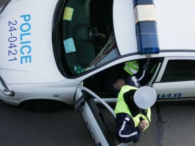 Маскиран с нож обра земеделска кооперация