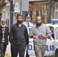 Имам зове:  Изгорете християните живи!