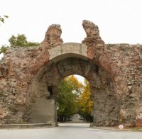 Дават 4 милиона лева за Хисаря