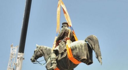 поставят статуята цар освободител четвъртък
