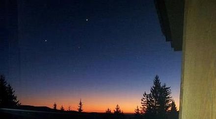 станишев видя изгрев мрака сравни герб