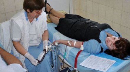 искат служители кръвния център варна