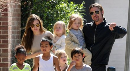 брад пит анджелина джоли вземат