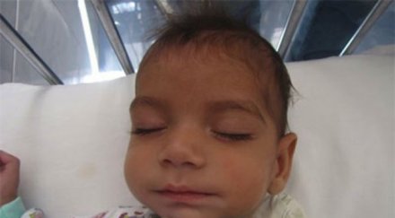 годишна ромка роди желано бебе