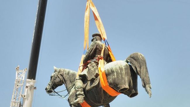 Поставят статуята на Цар Освободител в четвъртък