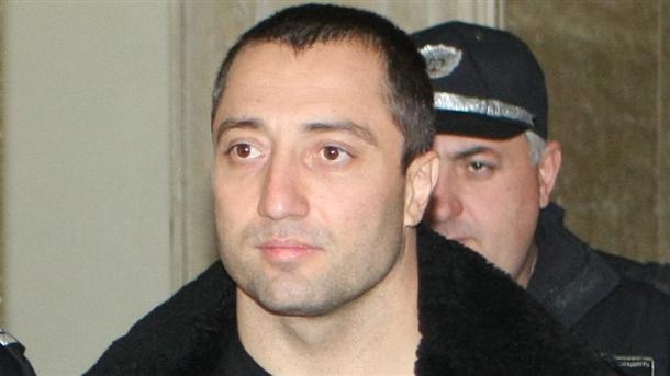 Митьо Очите ударно изкупува земи  