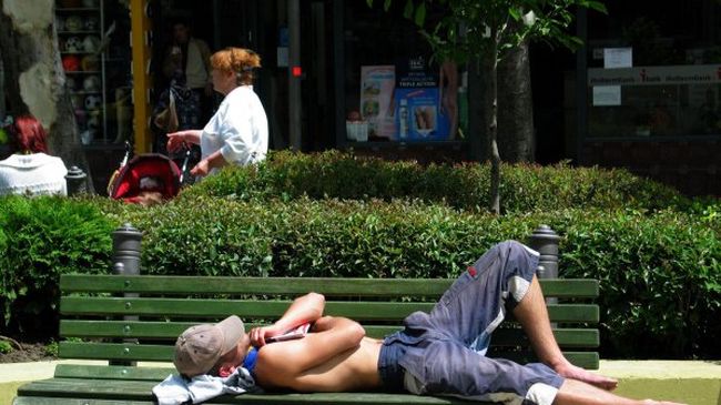 500 лева глоба за дрямка на пейка