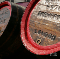 Хотел предлага нощувки във винени бъчви

