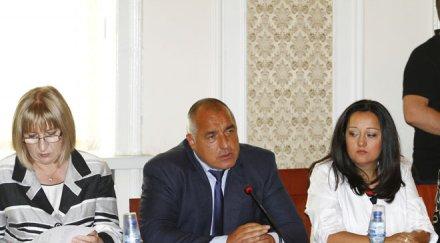 първо пик борисов изригна синдикатите траете тройната коалиция герб имаше повече протести отколкото снимки