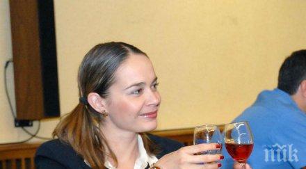 честито искра ангелова стана майка момиченце