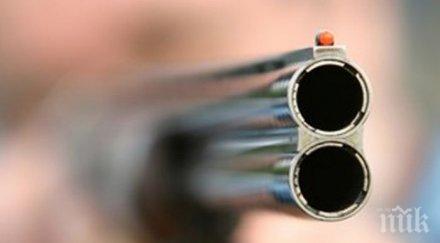 ужас побеснял мъж застреля пет деца