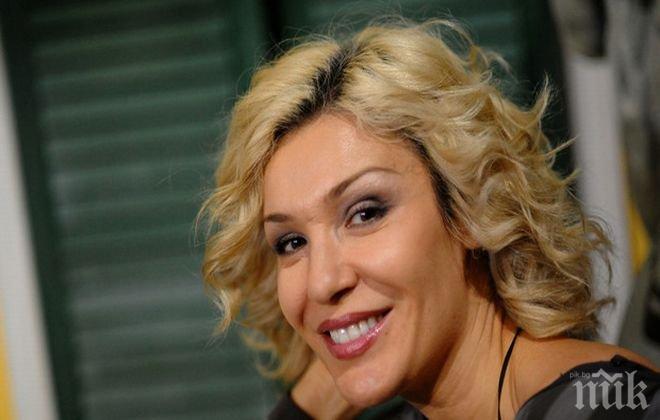 Гала пак втрещи зрителите – опипва тестиси в ефир сутринта
