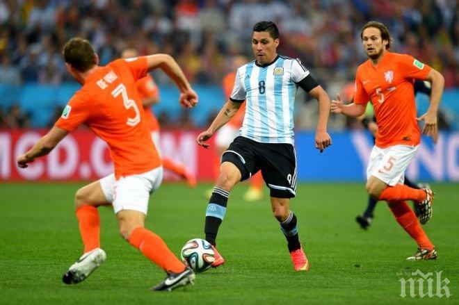 Холандия - Аржентина 0:0 в редовното време, следват продължения