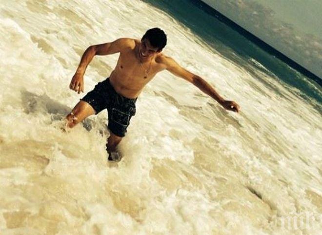 Гришо стана господар на вълните, българинът стартира почивката си като филмов герой (снимка)