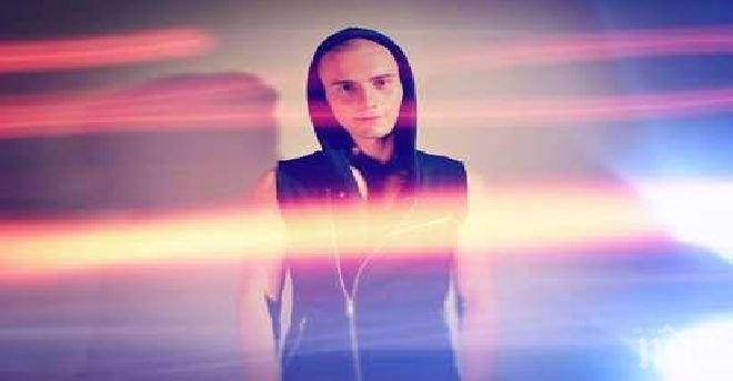 Супер хит! Бургазлия взриви музикалните класации 12 часа след премиерата си (видео)