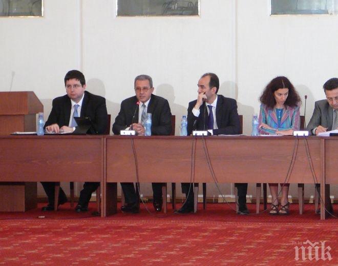 Йордан Цонев: Да, обсъждахме идеята за банкова ваканция за 1 или 2 дни, но после тя отпадна