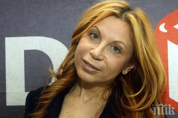 Гадателката на Берлускони предвижда дузпи на финала