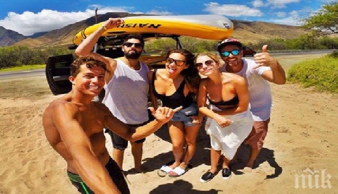 Хванаха Ашли Бенсън гола на плажа (снимки 18+)