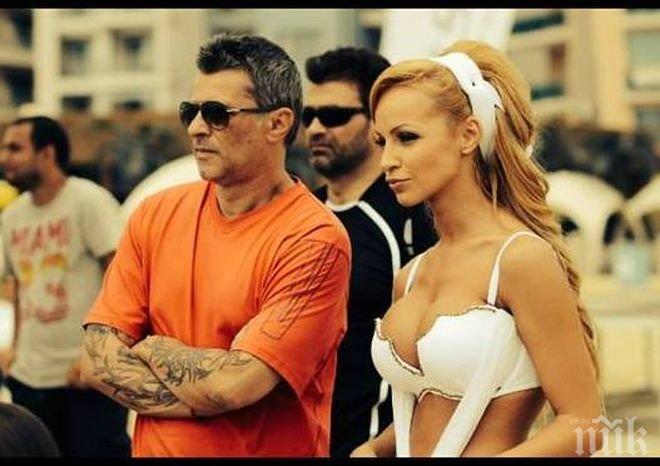 Клюка: Куката хвана за гадже несебърската Барби (снимки)