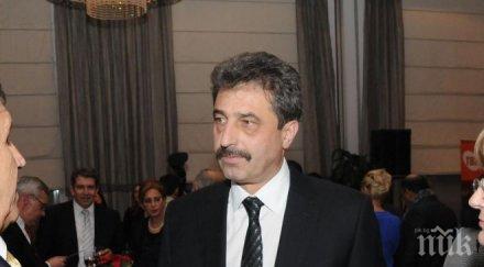 цветан василев източва собствения бизнес