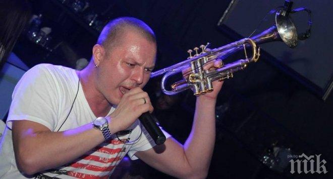 Гъмзата пусна език на Елена Петрова, жена му бясна (снимка)
