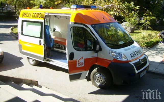 Кошмарът със Спешна помощ продължава: Мъж издъхна заради забавила се линейка