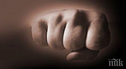 неизвестен зверски преби мъж трявна счупи челюстта