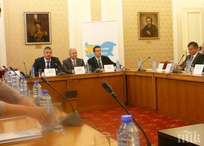 Бареков: Не знам кой е реалният собственик на „Булгартабак“, но бизнесмени, свързани с дружеството, са завлечени от КТБ Бареков: Не знам кой е реалният собственик на „Булгартабак“, но бизнесмени, свързани с дружеството, са завлечени от КТБ