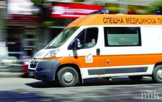 Нов ад на пътя! Мъж загина след зверска катастрофа в Николаево, трима берат душа