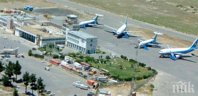 Екстремисти нападнаха летището в Кабул