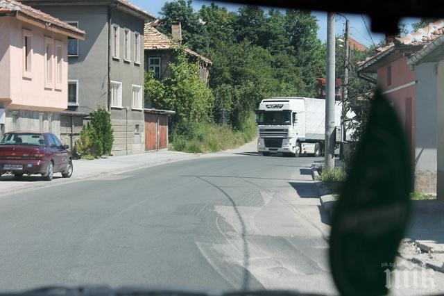 Забраниха движението на тежкотоварни автомобили през Шипка