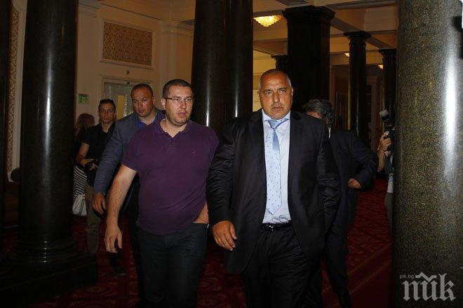 Бойко Борисов: Мандатоносителят не си подкрепя правителството, а една година го слушахме, че Орешарски и компания са най-големите експерти!