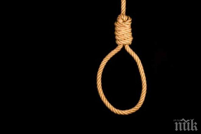 Чистачката на полицията в Смолян се обеси