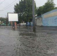 Дъждът удави Варна и Бургас - ето как изглеждат след обилния порой! (снимки)