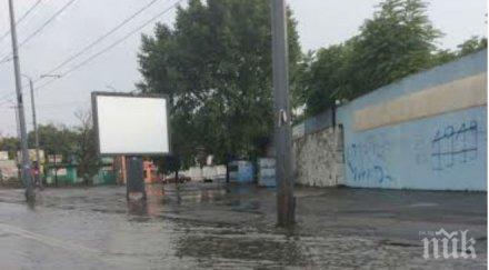 дъждът удави варна бургас изглеждат обилния порой снимки
