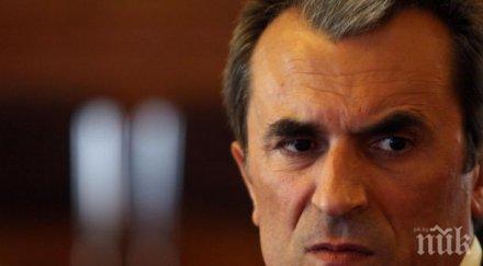 орешарски подава оставка юли