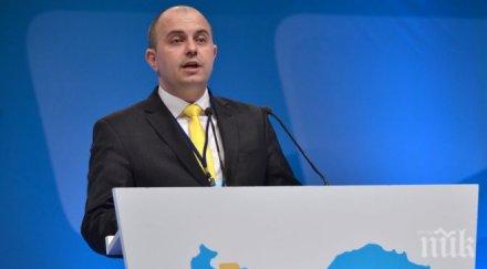 стефан кенов ангел славчев опитва имитира бареков изглежда смешен