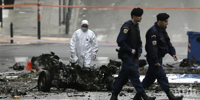 Гръцки анархисти замеряха с коктейли Молотов централата на ПАСОК в Атина