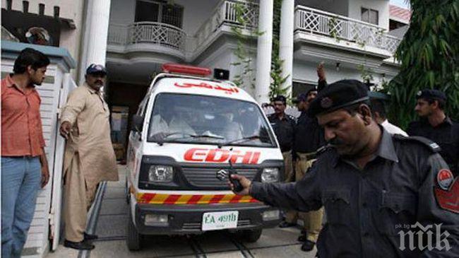 13 души загинаха при атака в Пакистан