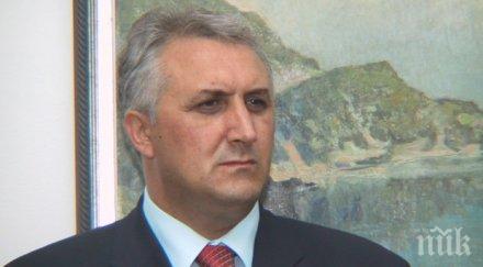 мехмед дикме иван искров издържа натиска