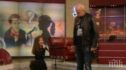 слави праща крисия евровизия акомпанират близнаци виртуози пиано