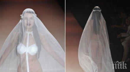 шокиращо булки плащат снимат чисто голи