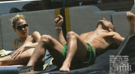 тоти жена събират тен яхта снимки