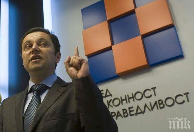 РЗС празнува: „Пловдивският шмекер” ще играе само за 1%, напускат го ВМРО и земеделците!